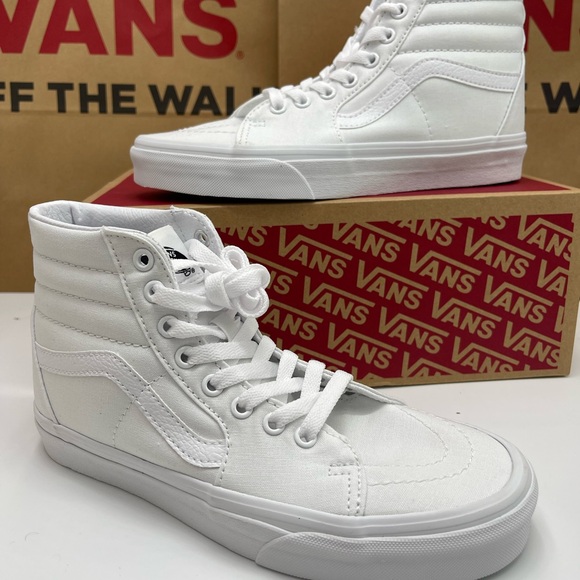 Vans Men’s Sk8-Hi SneakersTrue WhiteVN000D5IW00Lifestyle Original Icon Canv